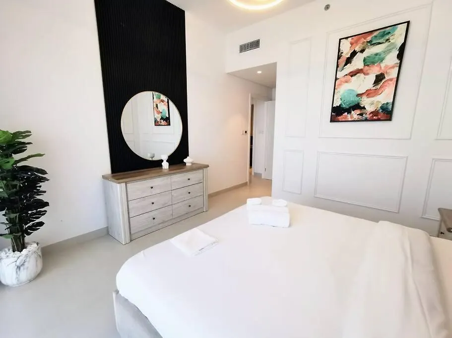 Like Home - 3704 Modern 2Br In The Grand With Amazing View Dubai Apartment