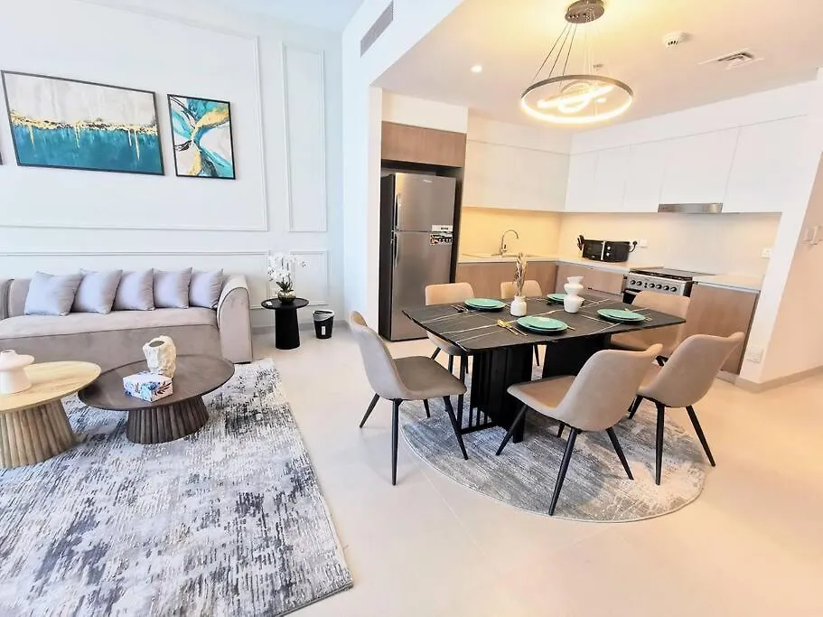 Appartamento Like Home - 3704 Modern 2Br In The Grand With Amazing View Dubai